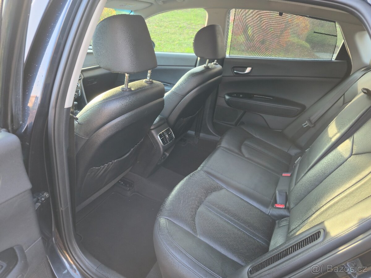 Kia Optima Hybrid - 13