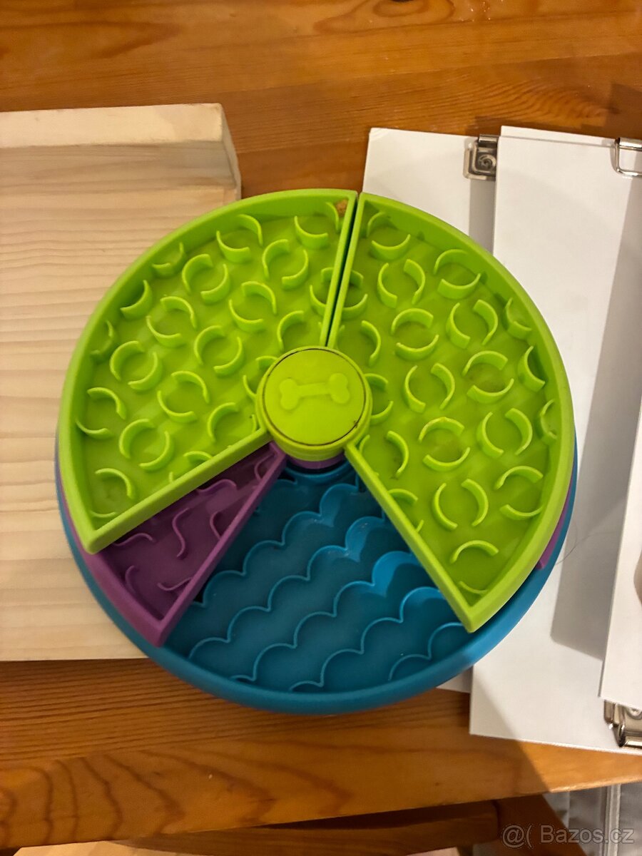 Různé věci zdarma k rozebrání, kancelářské potřeby, domácnos - 13