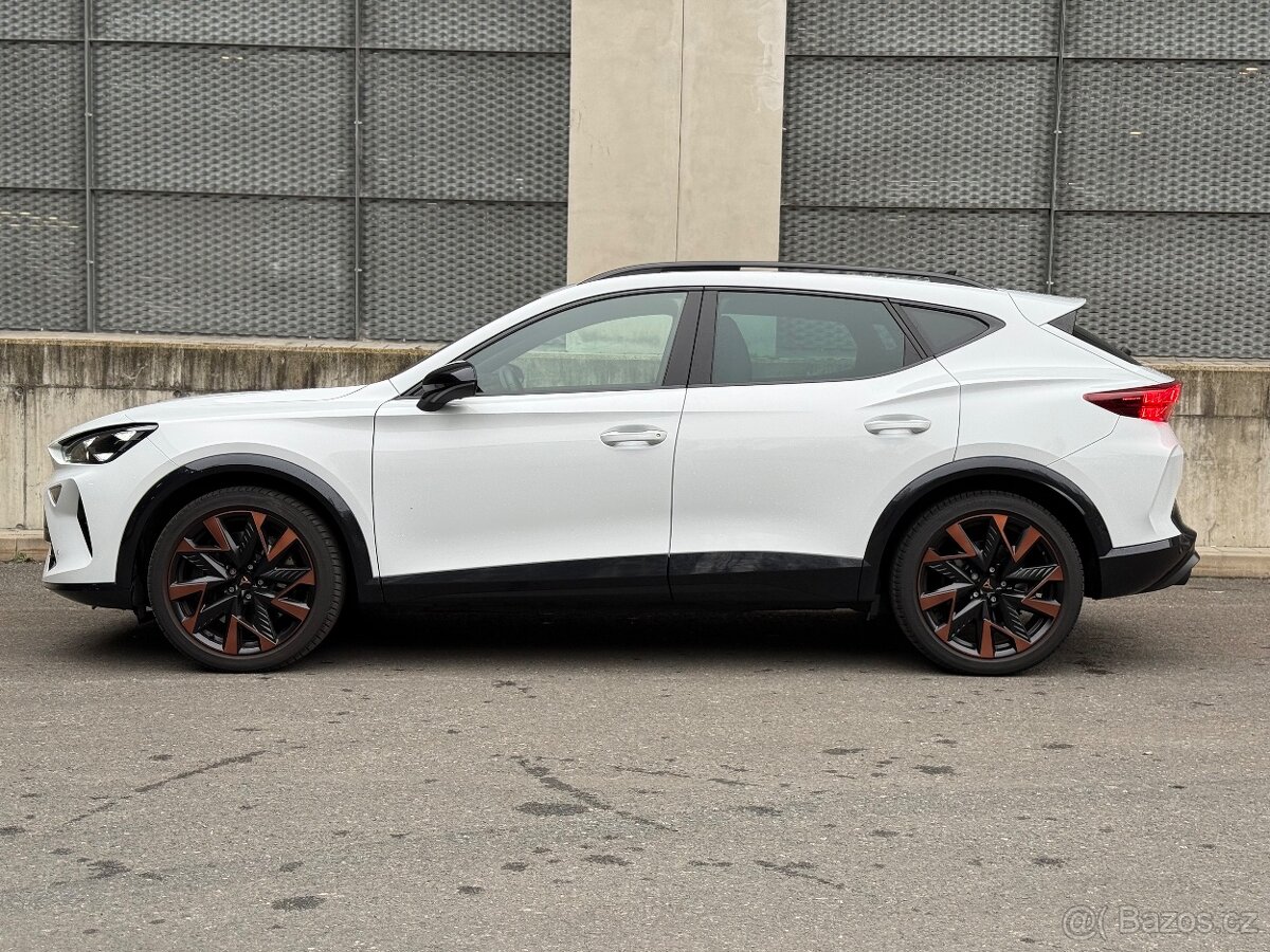 Cupra Formentor VZ, 4x4, 245kw, tažné, TOP výbava - 13