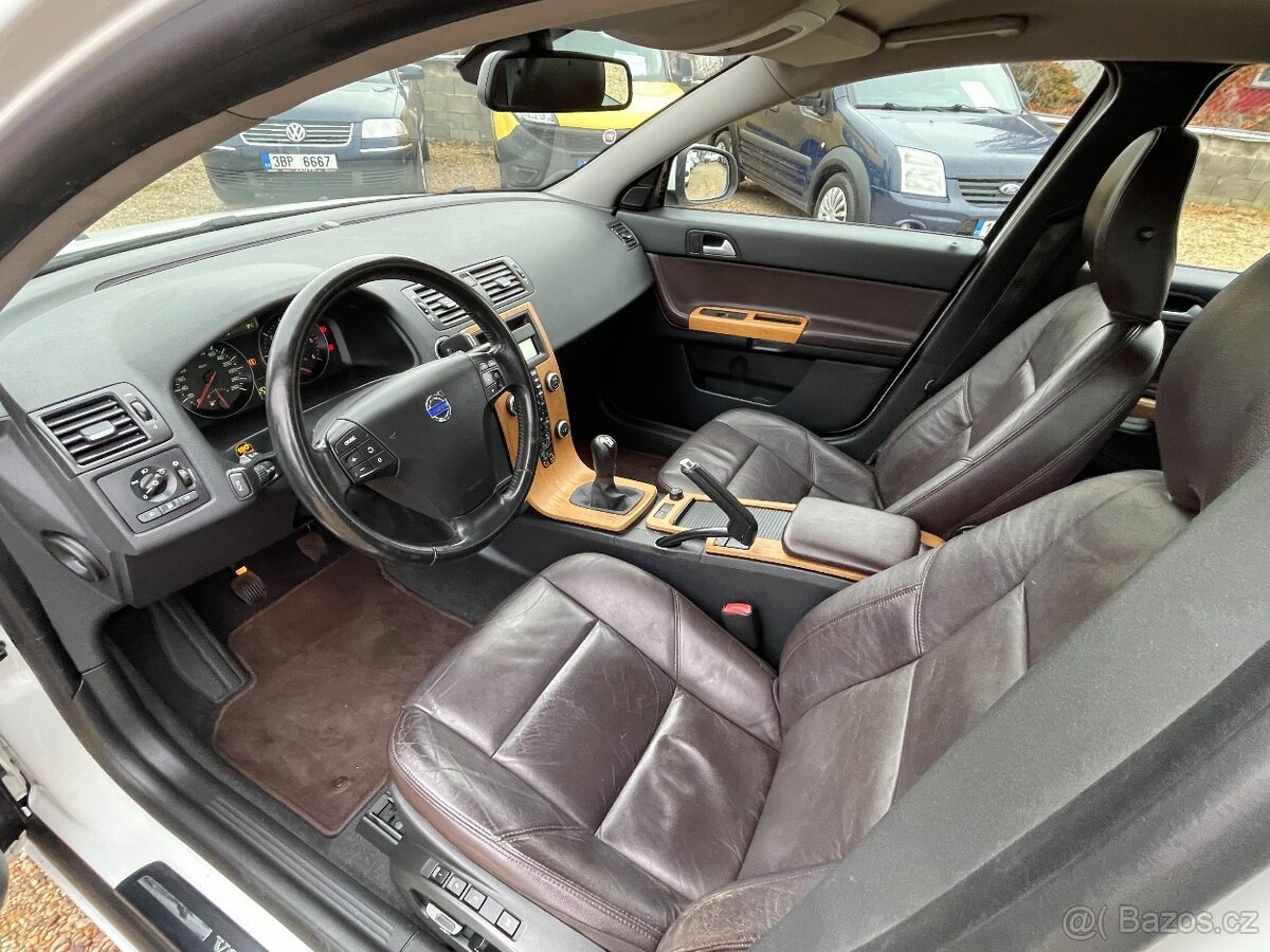 Volvo V50, 1.6D 80kWKŮŽEVÝHŘEVHANDSFRE - 13