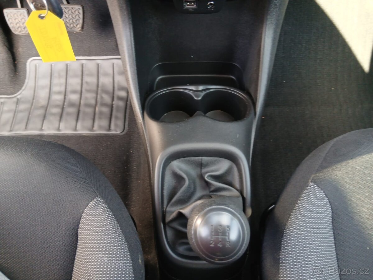 Toyota Aygo 1.0, 51 kW, klima - 13