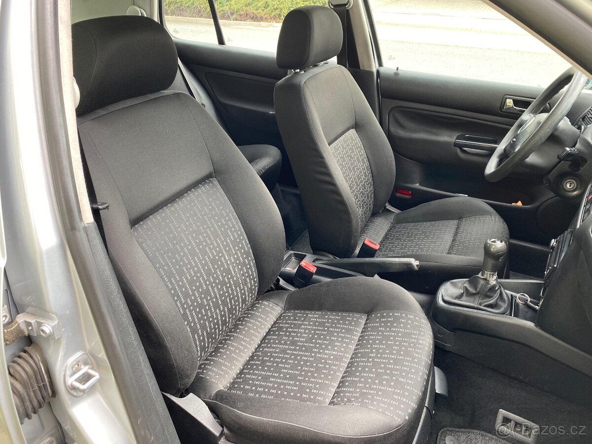 Volkswagen Golf 4 1,4 l 55 kW - 13