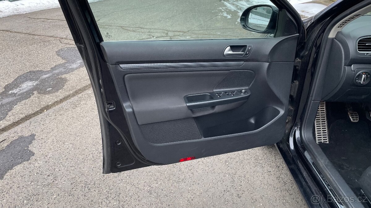 VW GOLF VI 1.6TDi STYLE CLIMATRONIC - 13