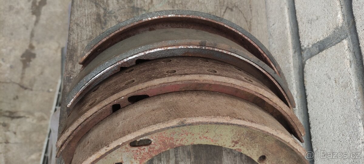 díly na ARO 240 / 242 /243 4x4 - 13