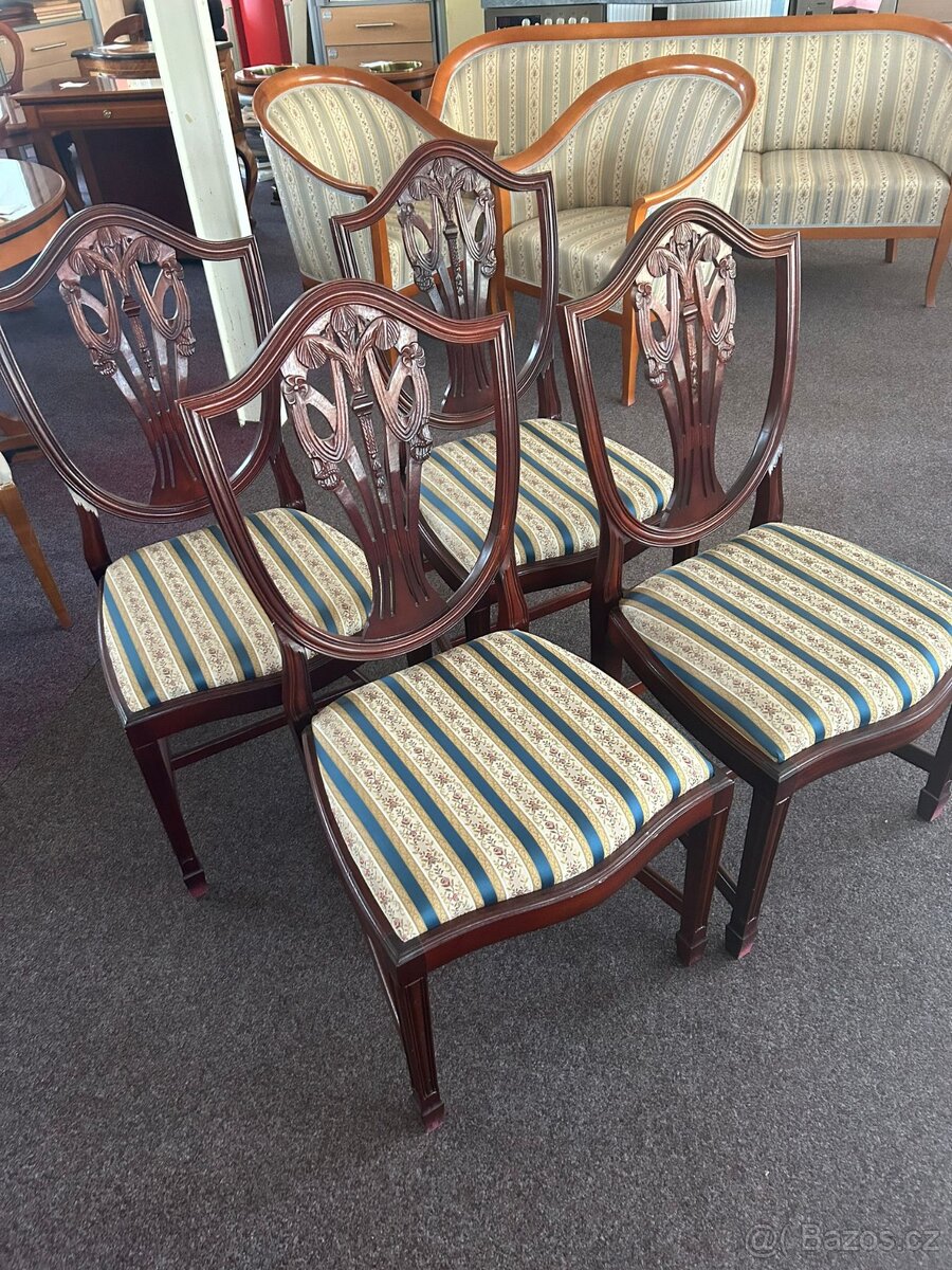 Starožitný nábytek - 13