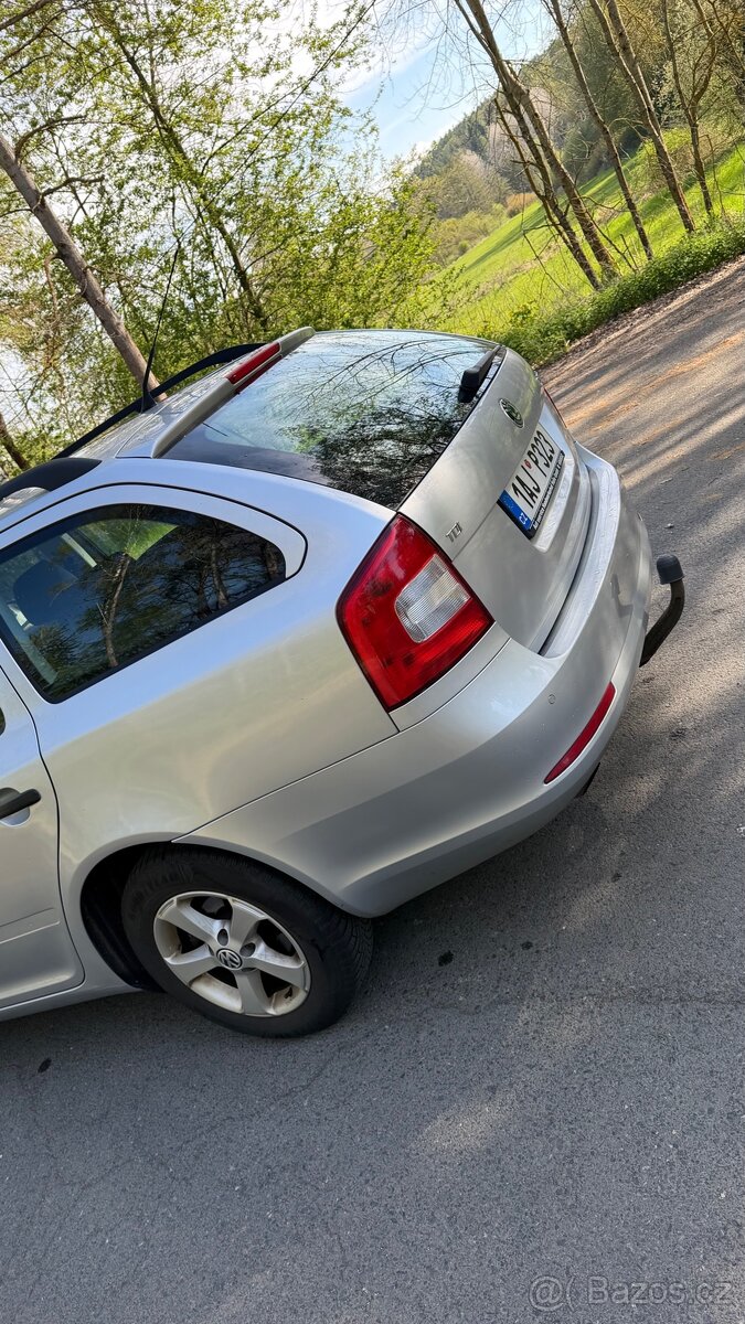 Škoda Octavia 2010 - 13