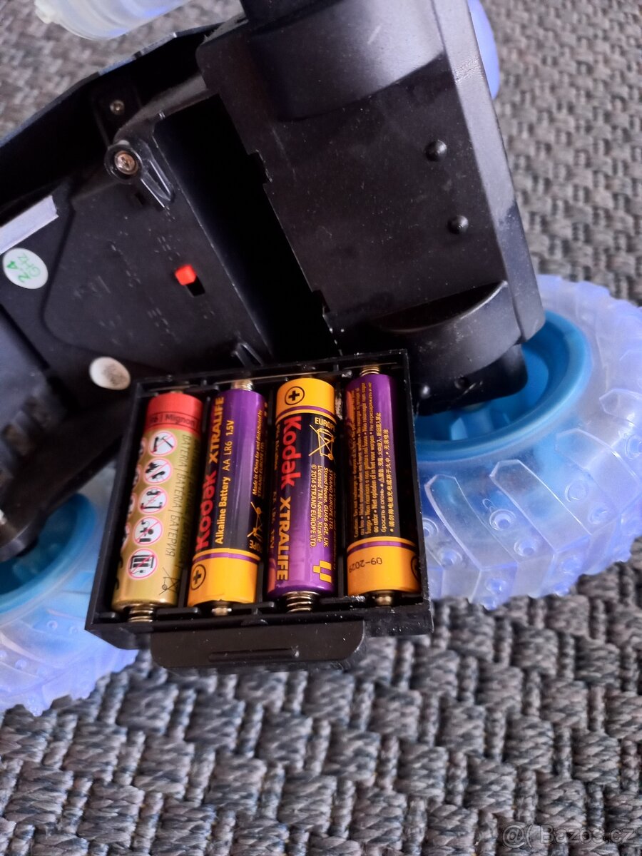 RC auto ATOMIC WHIRLWIND - 13