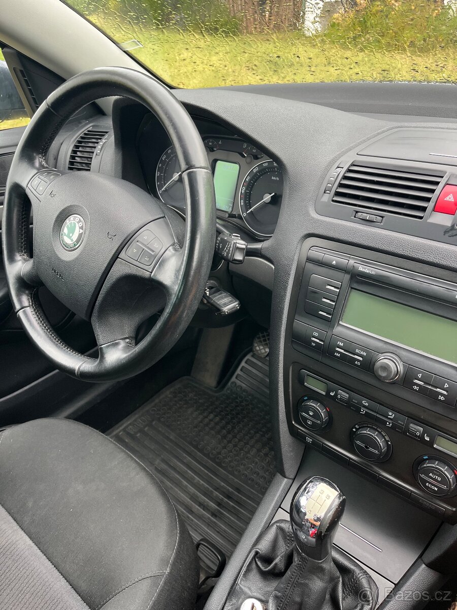 Škoda octavia 1.8 tsi 118 kW - 13