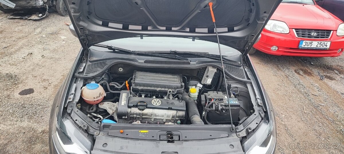 Volkswagen Polo 1.4 - 13