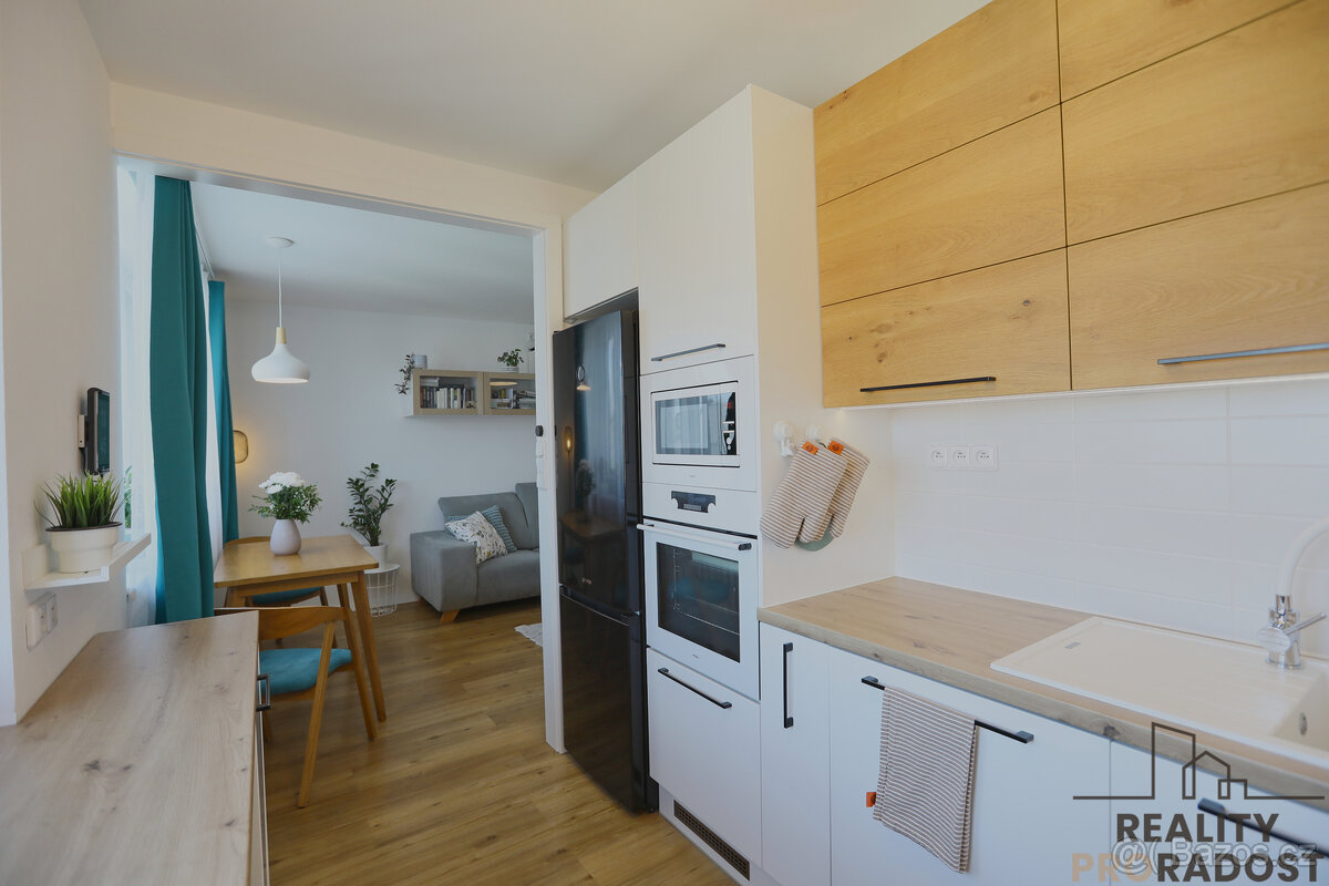 REZERVACE: Na prodej byt 3+kk s lodžií v Holešově, možnost g - 13