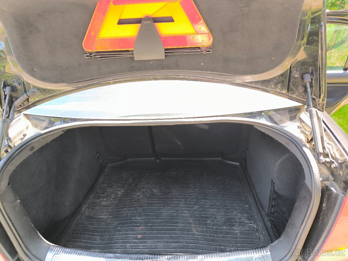 Prodám VW Bora 1.9 TDI 66kw 2001 - 13