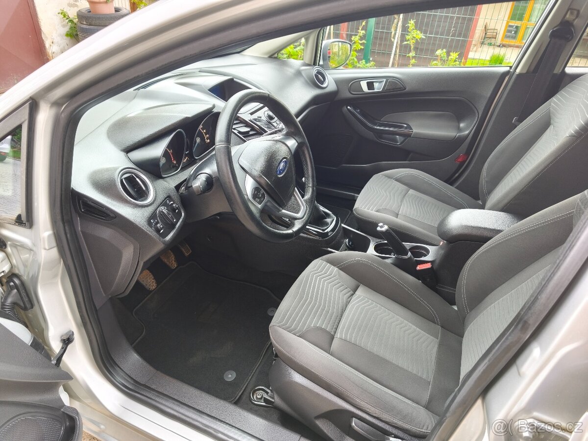 Ford fiesta - 13
