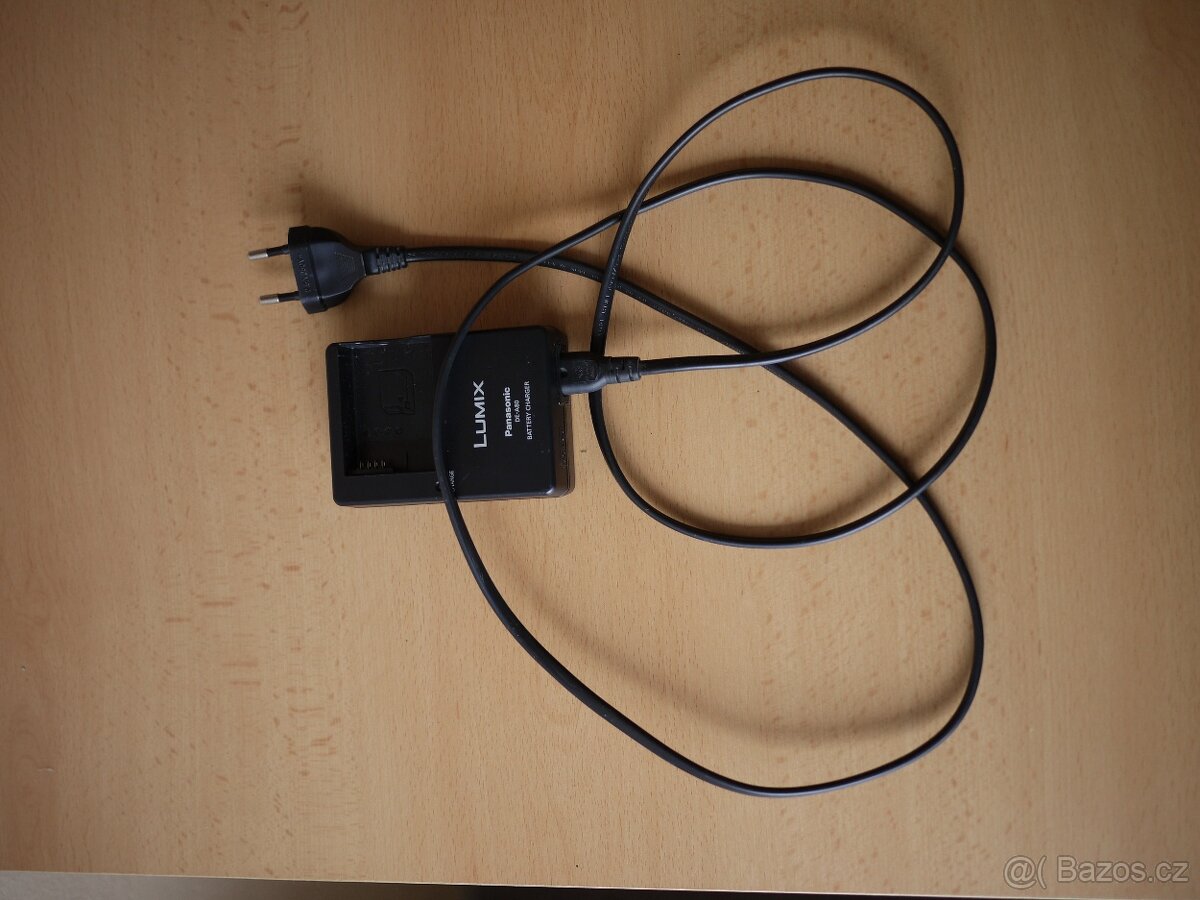 Panasonic G-6 s objektivem a brašnou... - 13