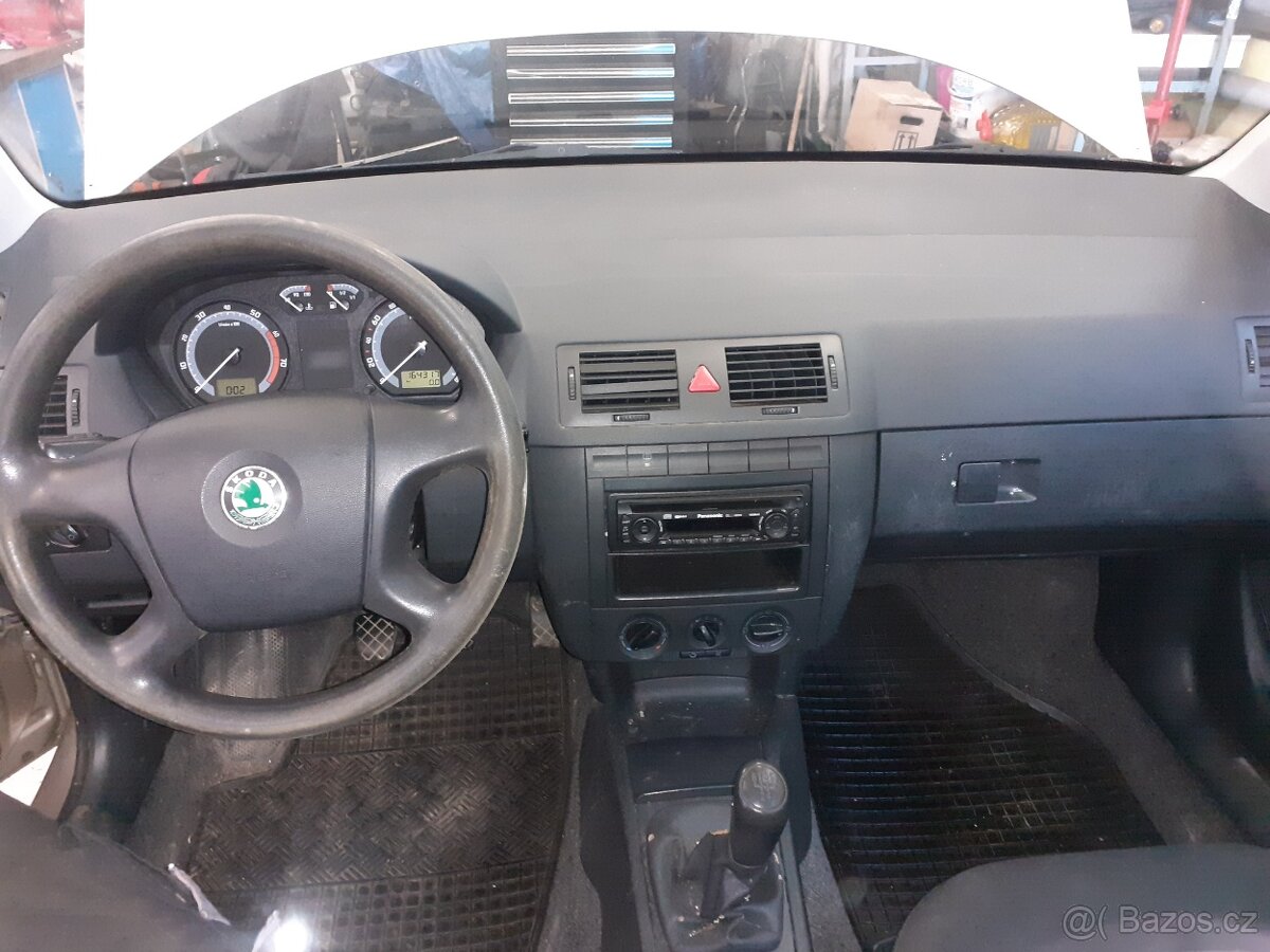 Prodám Škoda Fabia I combi r.v. 2005 1,2 HTP 47kw (BME), mot - 13