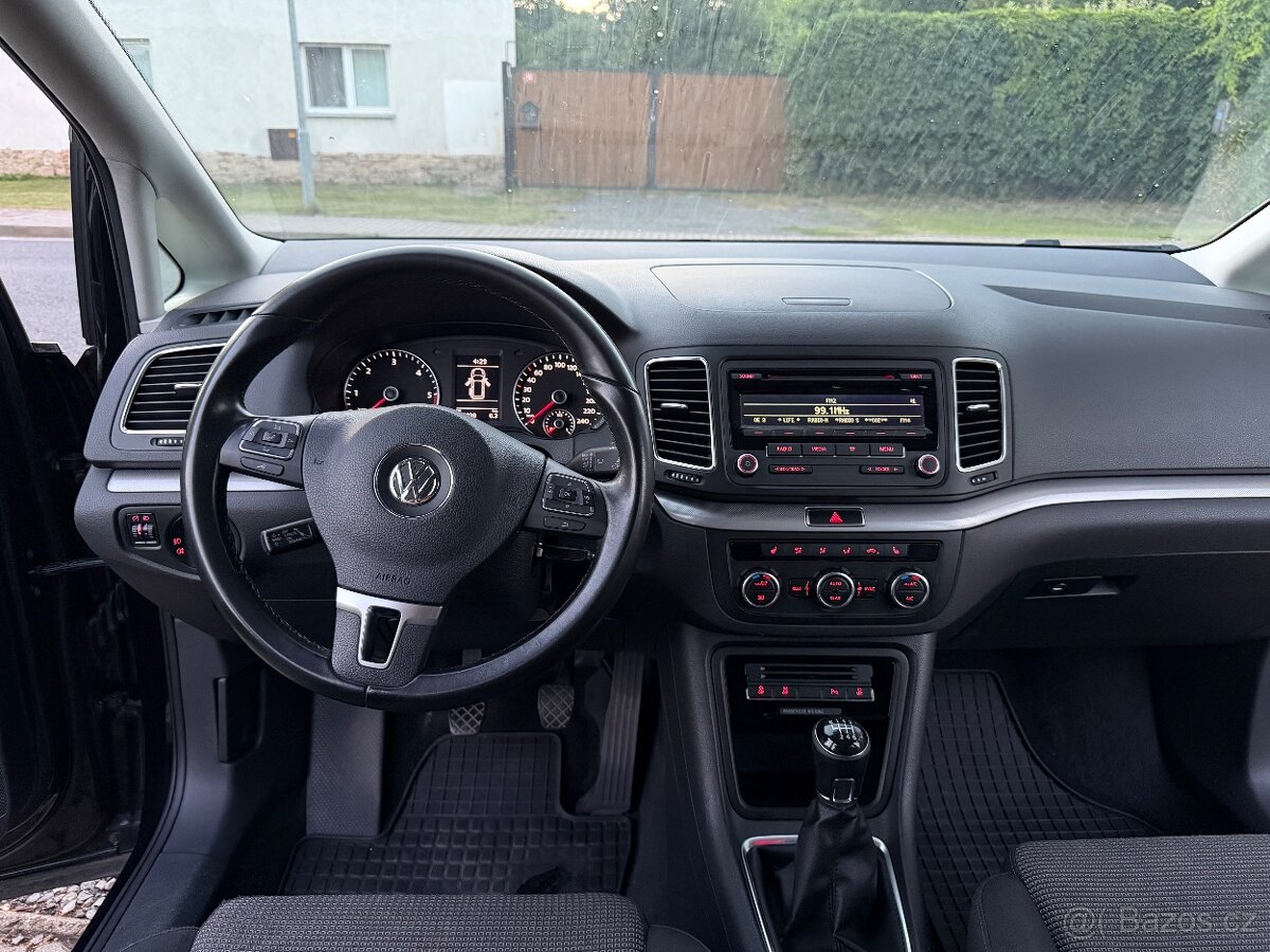 VW Sharan 2,0 TDi 4-Motion - 13