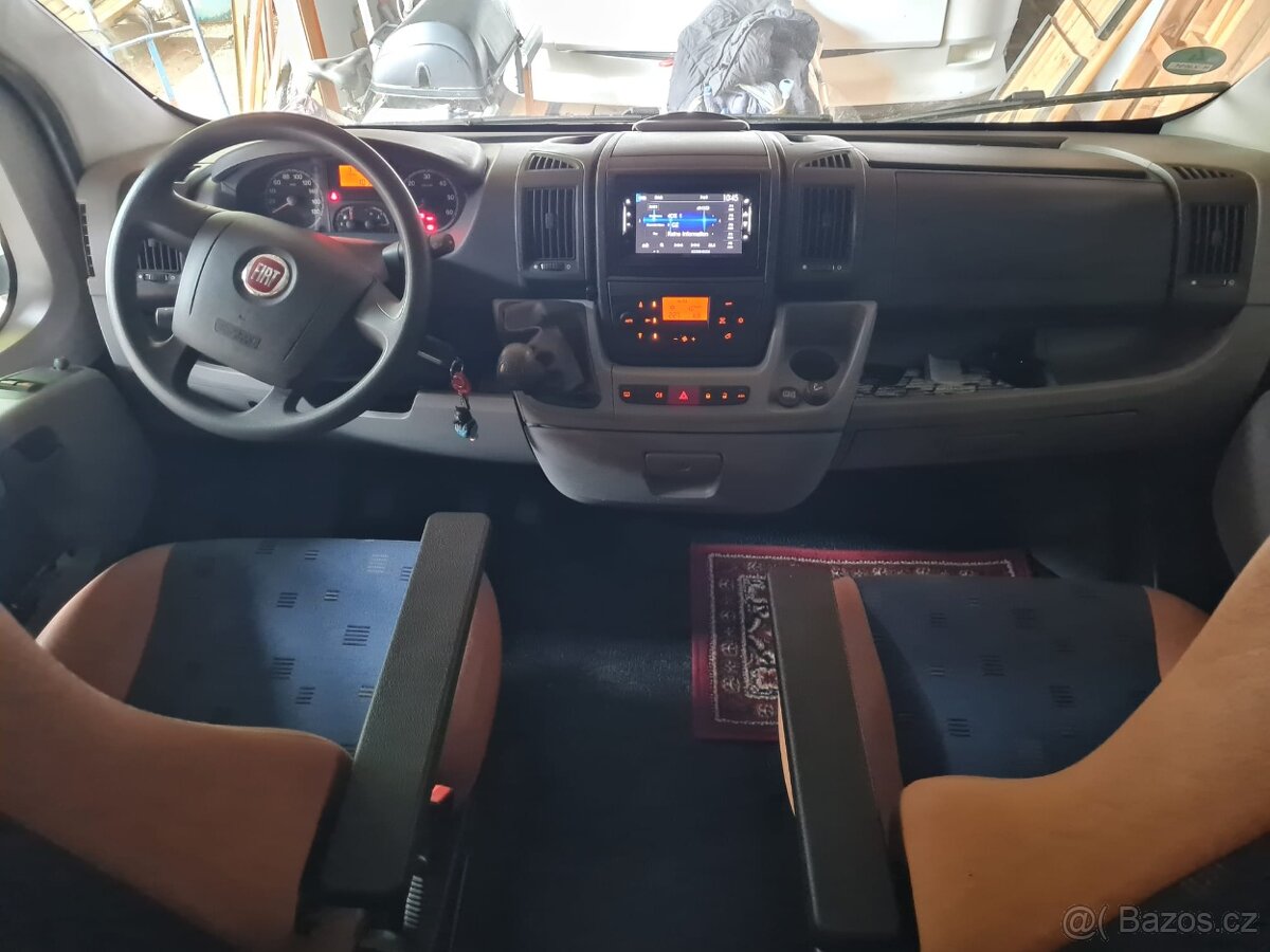Obytné auto Dethleffs Globebus 2.3JTD,solár,satelit,garáž - 13