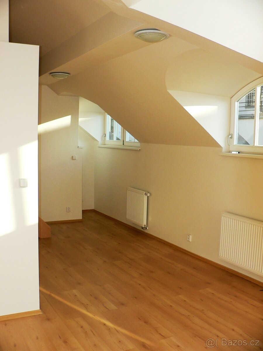 Pronájem bytu 1+kk, 49,7m2, mezonet - 13