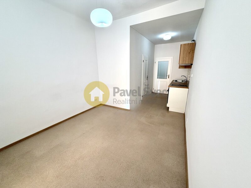 Pronájem bytu 1+kk, 21 m2, centrum města Strakonic - 13