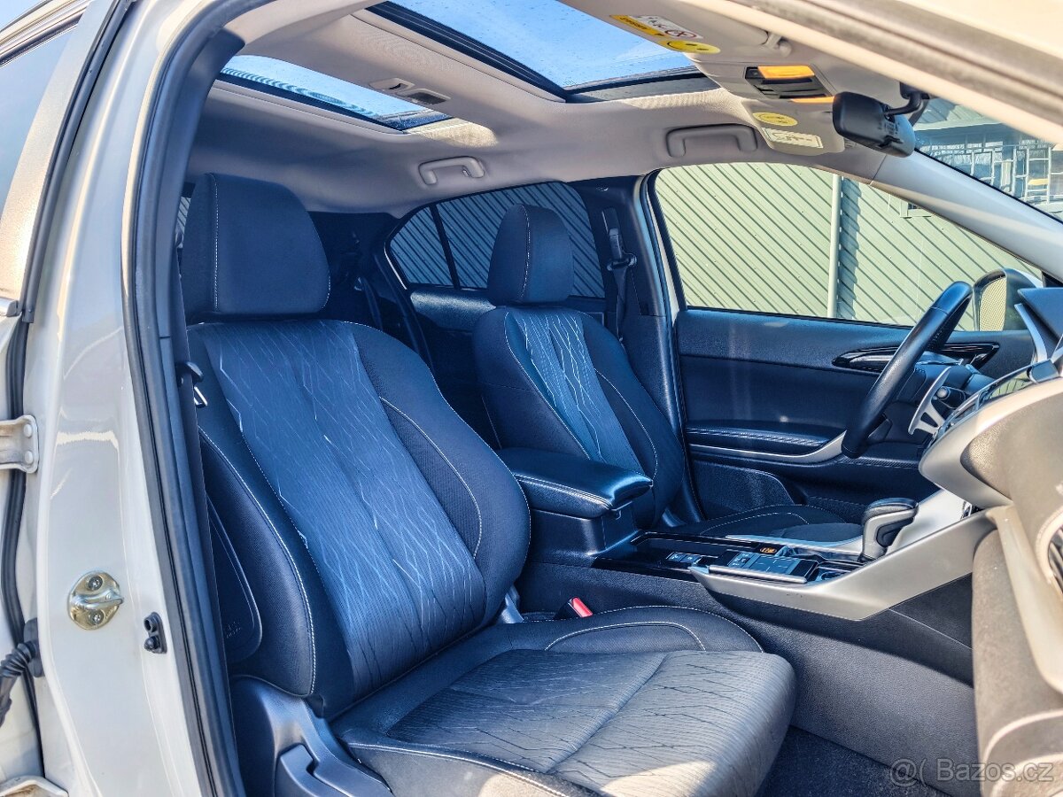 Mitsubishi Eclipse Cross 1.5 T-MIVEC Intense/Aut/Led/Pano/ - 13