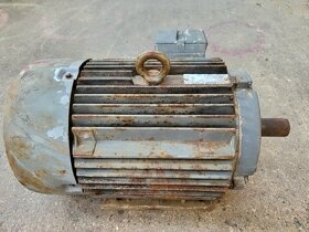 Elektromotor MEZ 15kW 2900 ot/min - 13