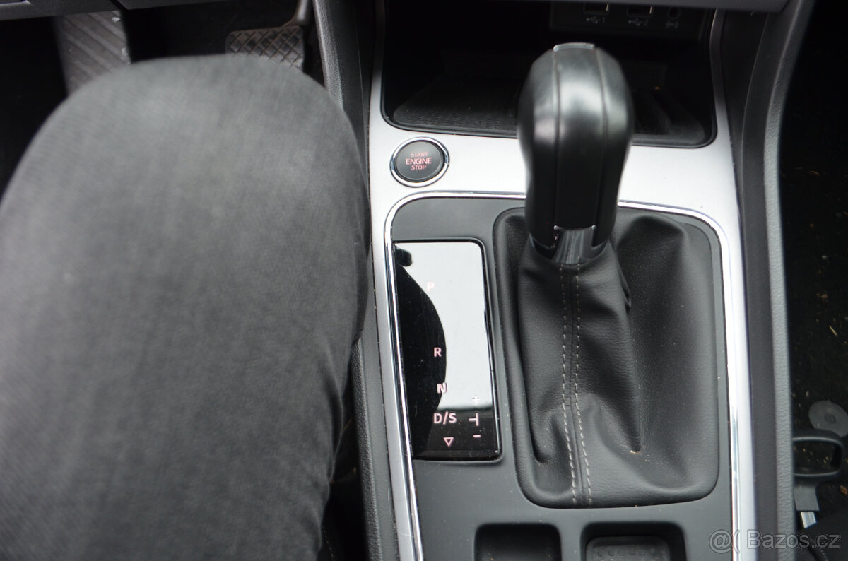 PRODÁM SEAT LEON FR 1.5TSI DSG ECELLENCE KOMBI TOP - 13