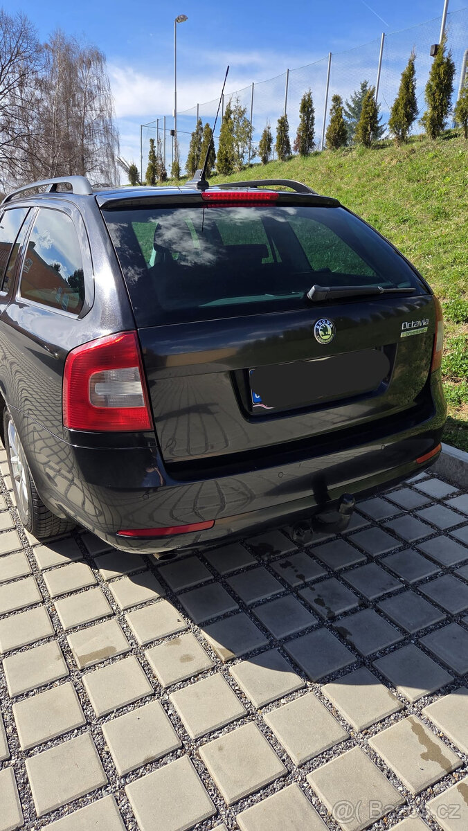 Prodám Octavii 1,6 TDi Combi, 2010 - 13
