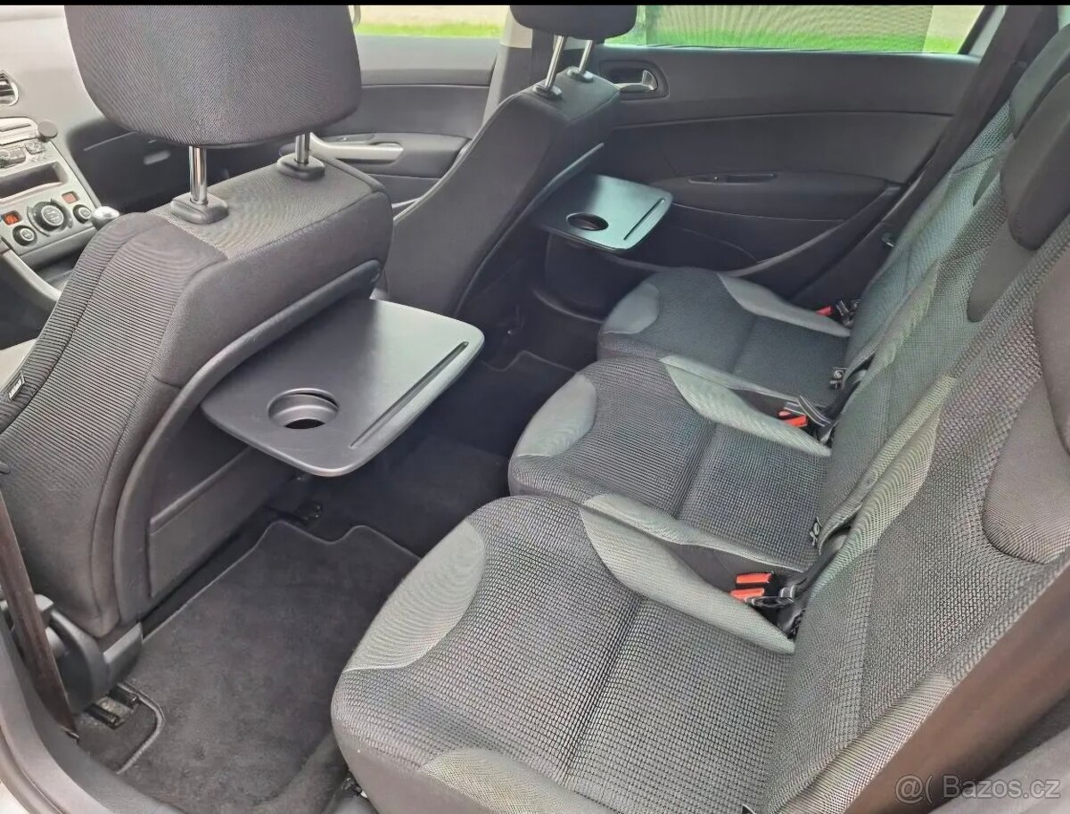 Peugeot 308 SW Facelift - 13