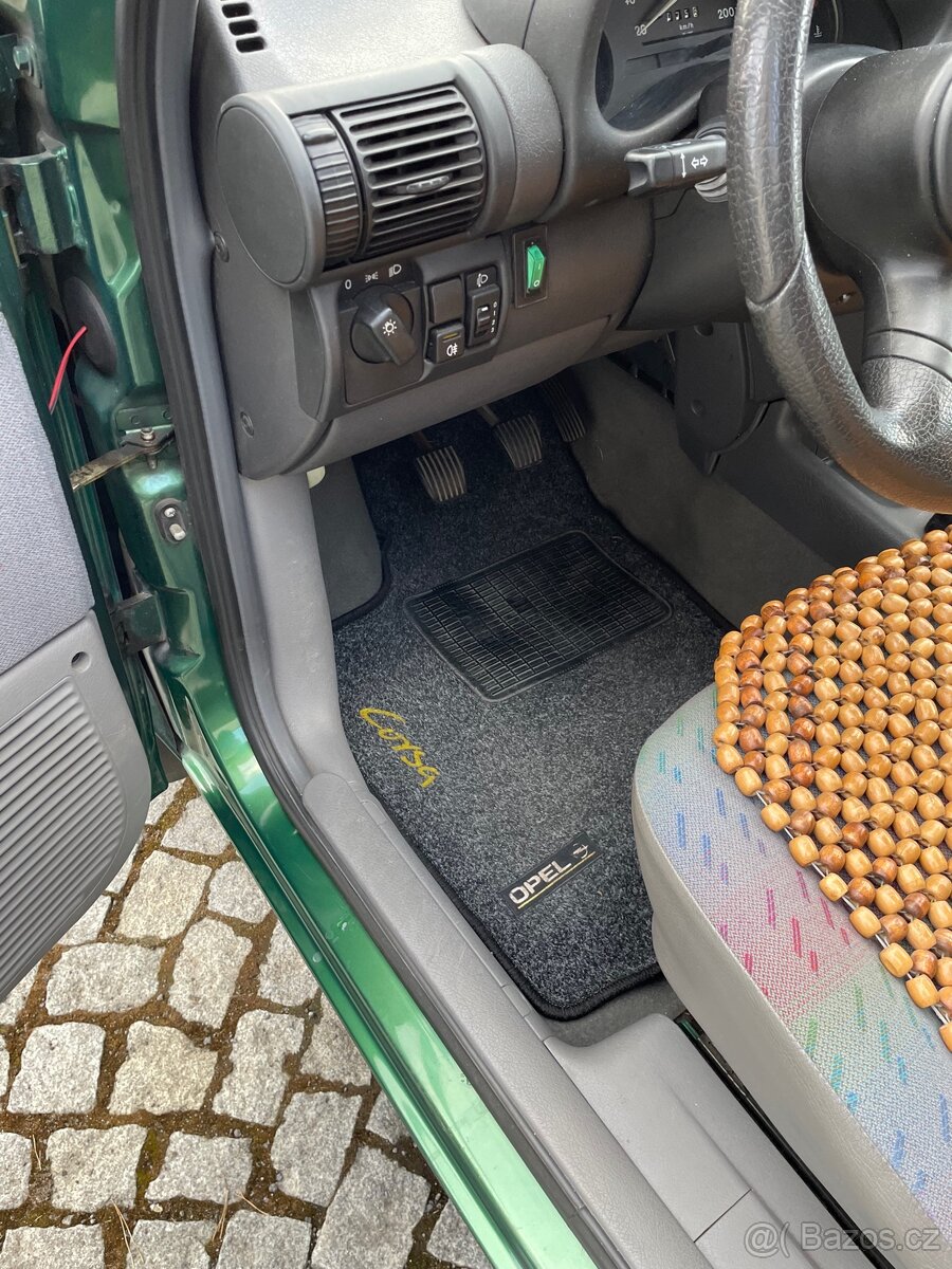 Prodám auto Opel Corsa 1.2i - 13