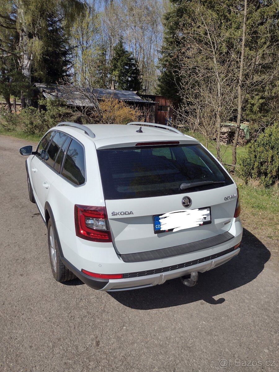 Škoda Octavia Scout - 13