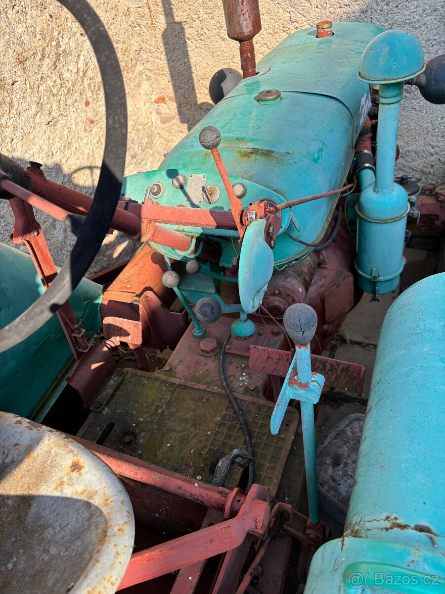 ZETOR 25 A - Po renovaci | BEZ TP A SPZ - 13