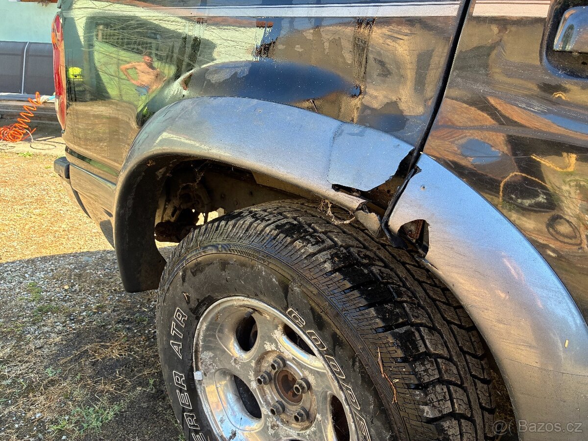 Ford Explorer, 4.0L V6 SOHC - 13