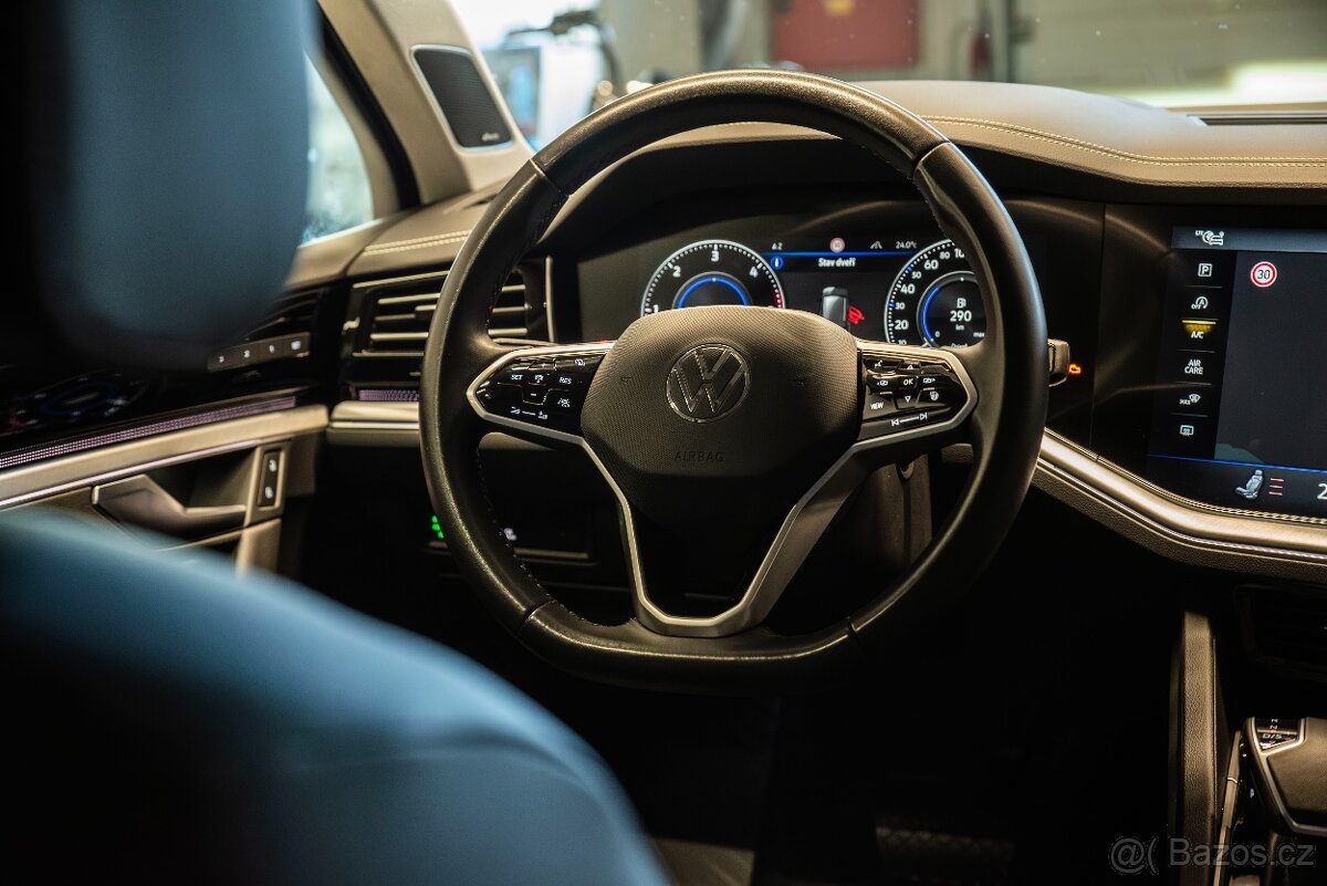 Volkswagen Touareg, 3.0 TDI 210 kW Elegance vzduch - 13