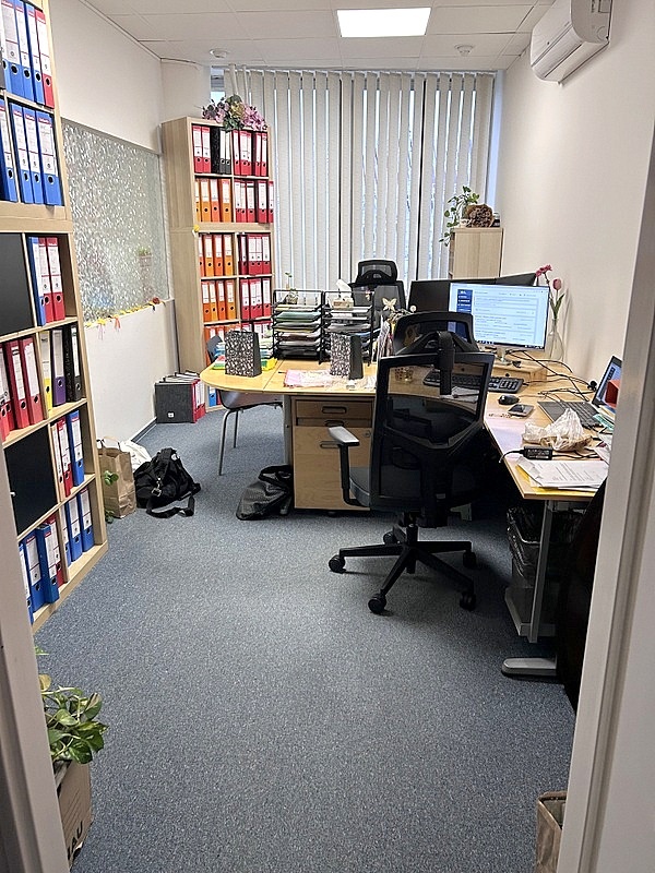 Pronájem kancelářského celku 166 m2 v centru města - 13