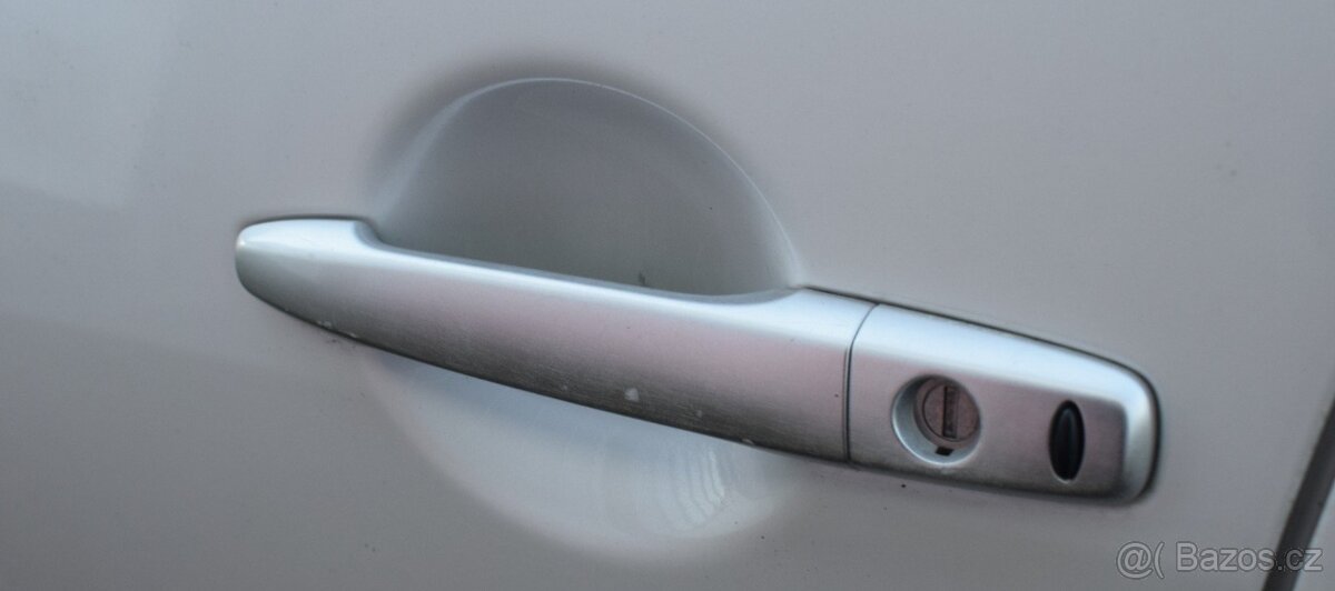 Mitsubishi Outlander 2.0Di-D 4X4/ČR PŮVOD/VÝBAVA/ - 13