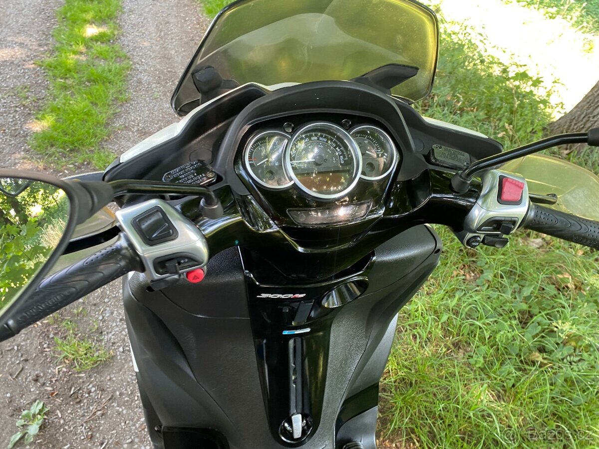 Piaggio Yourban 300 LT - 13