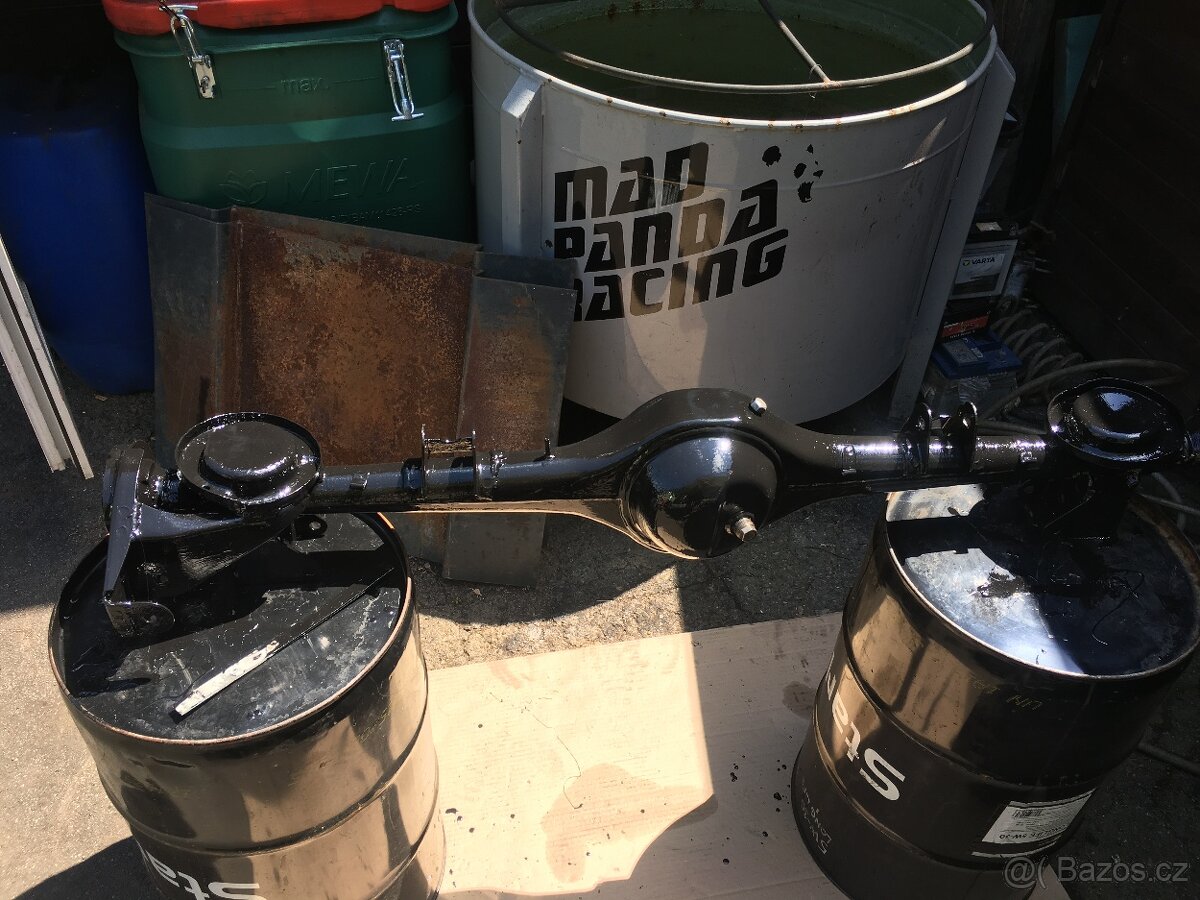 Prodám Lada VAZ 2105 upravená + kastle + díly - 13