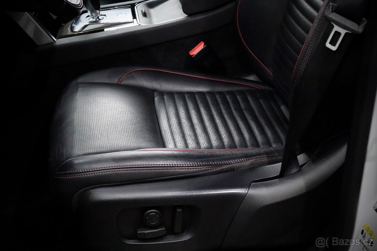 Land Rover Discovery Sport P200 SE R-Dynamic AWD AT - 13