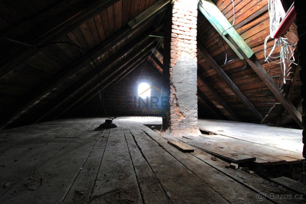 Prodej rodinného domu 350 m2, pozemek 984 m2 Rudé armády, Br - 13