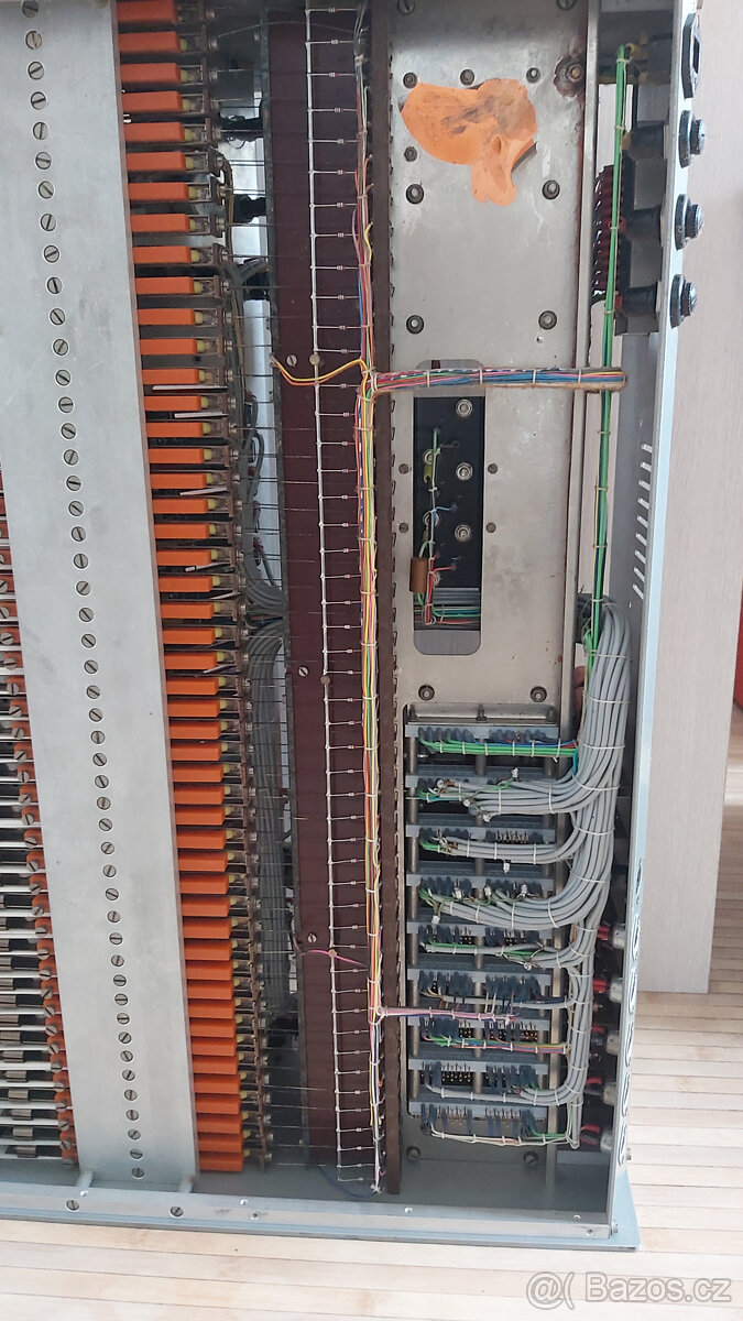 Elektronické klávesy retro - 13