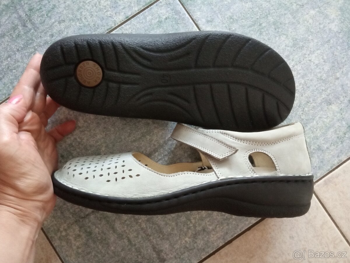 Kozačky, pohorky, tenisky, kotníkové zimní, bačkory, vel. 40 - 13