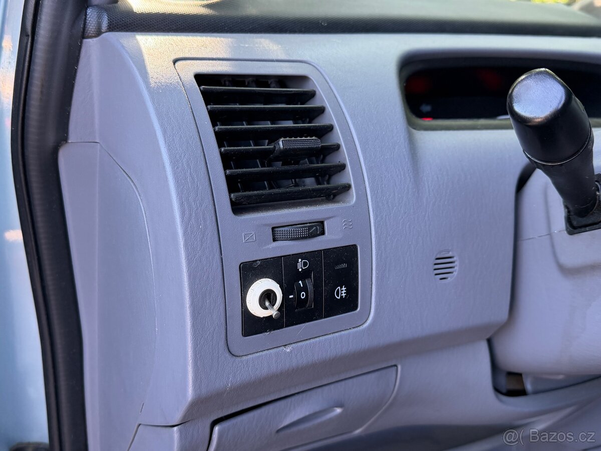 Hyundai Matrix - 13