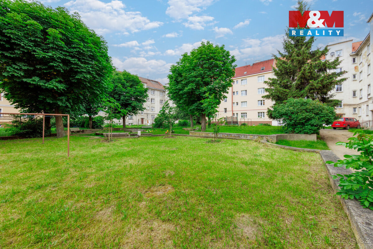 Prodej bytu 3+1, 78 m², Karlovy Vary, ul. Nad Dvorem - 13