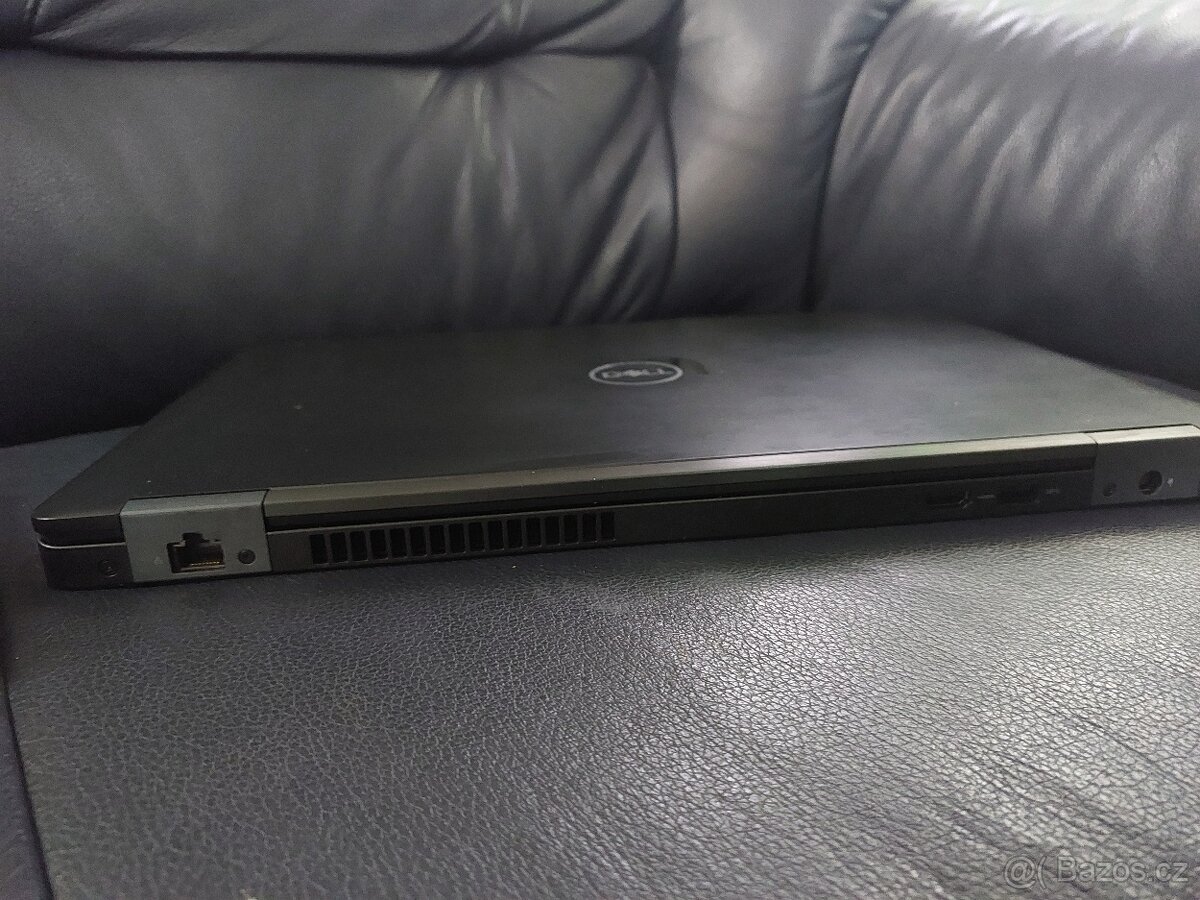 Notebook Dell, Core i5, 8 GB/250 GB, nabíječka - 13