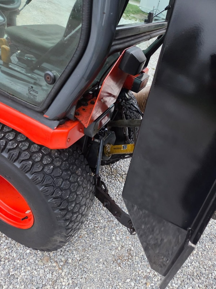 Kubota B2400 - 13