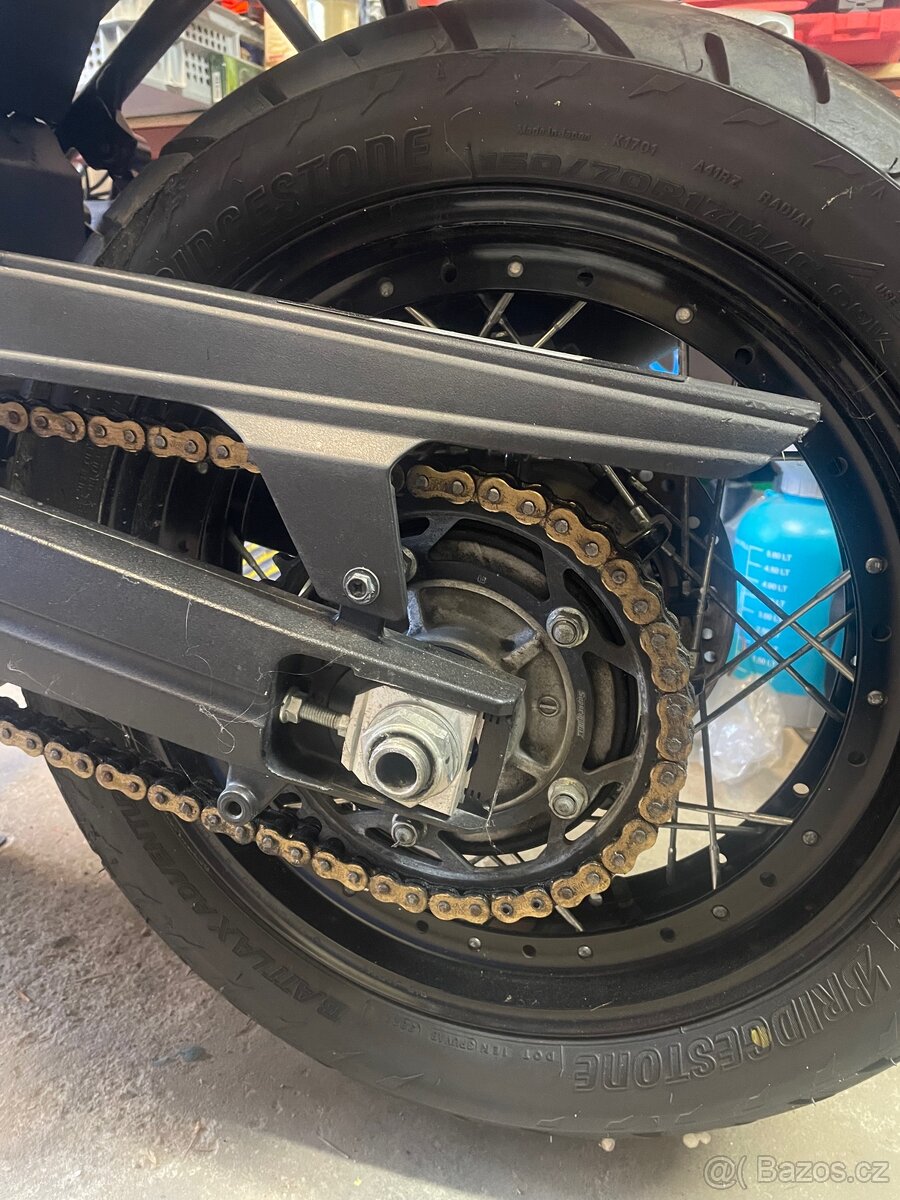 Suzuki V - Strom 1000 (2018) - 13