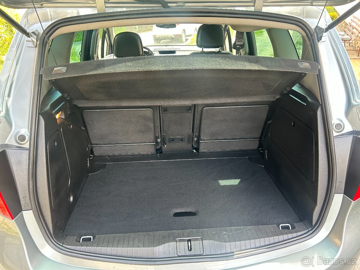 Opel Meriva 1,4i - 13