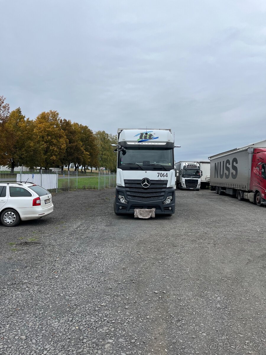 Velkoobjemová souprava Mercedes Actros 1845 - 13