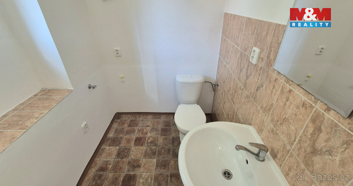 Pronájem bytu 2+1, 80 m2, Kladno, ul. Váňova - 13