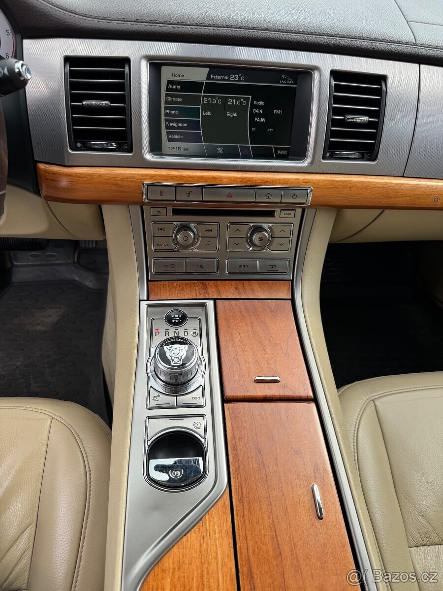 Jaguar XF 250 - 13
