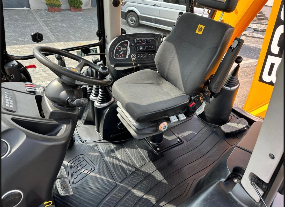 JCB 3CX - 13